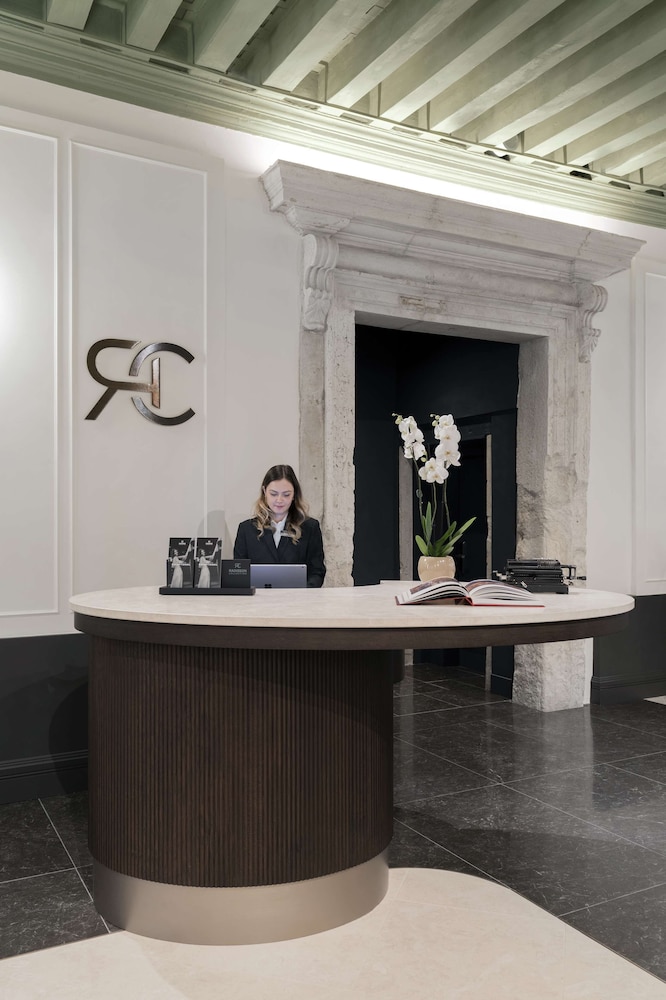 Radisson Collection Hotel, Palazzo Nani Venice — Hotel building in Venice, Veneto