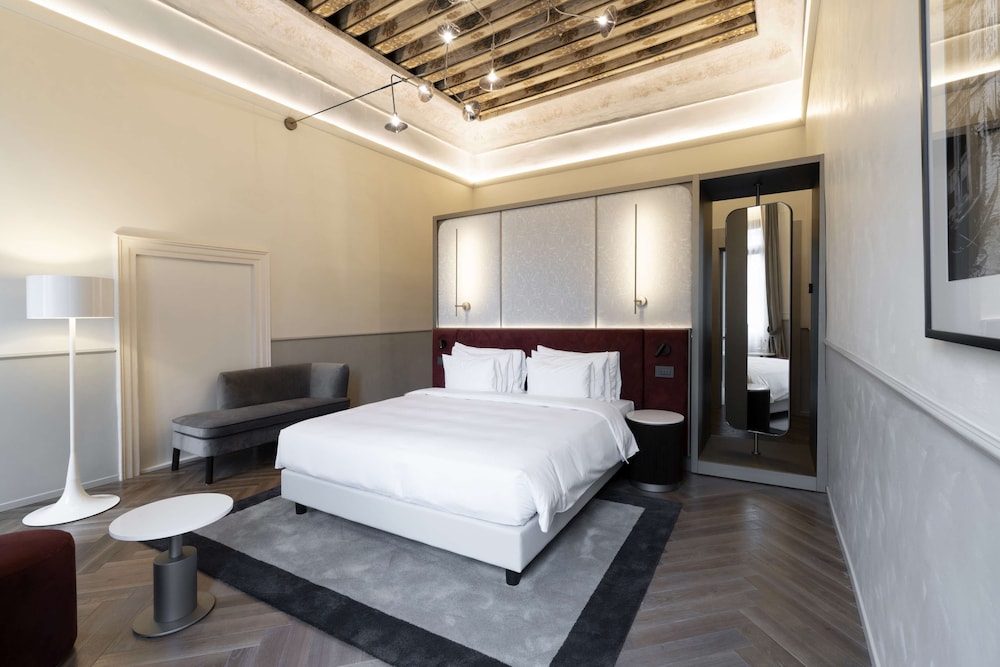Radisson Collection Hotel, Palazzo Nani Venice — Hotel rooms in Venice, Veneto