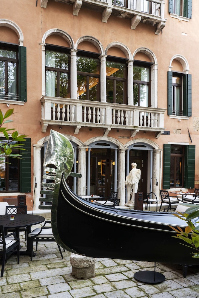 Radisson Collection Hotel, Palazzo Nani Venice - zdjęcie 2