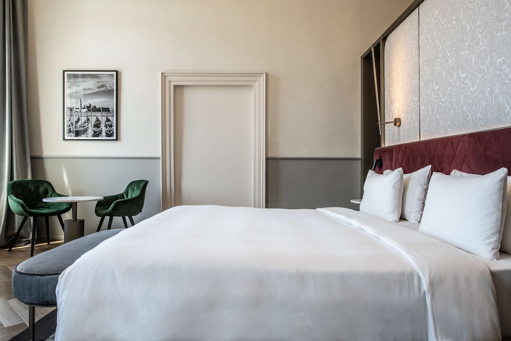 Radisson Collection Hotel, Palazzo Nani Venice — Hotel rooms in Venice, Veneto