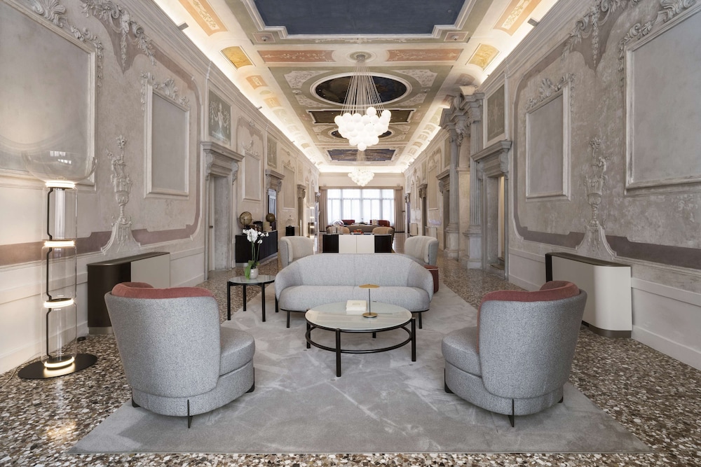 Radisson Collection Hotel, Palazzo Nani Venice — Hotel building in Venice, Veneto