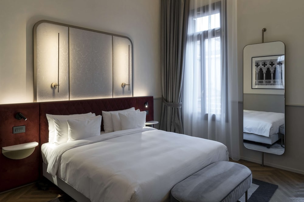 Radisson Collection Hotel, Palazzo Nani Venice — Hotel rooms in Venice, Veneto
