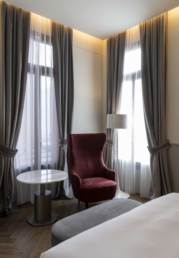 Radisson Collection Hotel, Palazzo Nani Venice — Hotel rooms in Venice, Veneto
