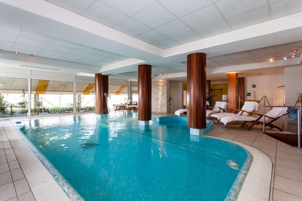 Hotel Villa Sorriso — Swimming pool in Jesolo, Veneto