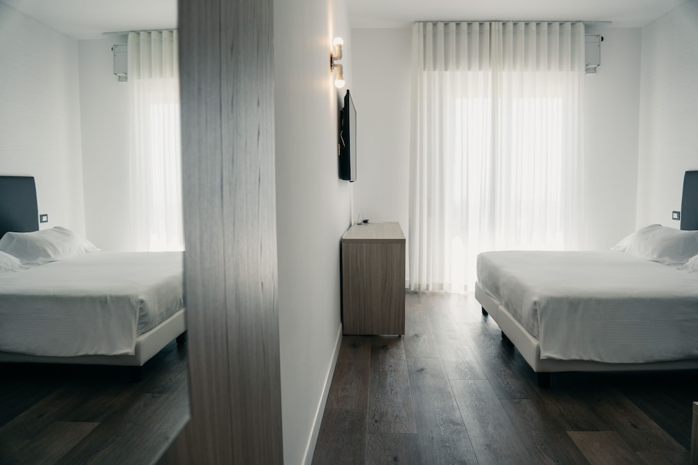 Hotel Villa Sorriso — Hotel rooms in Jesolo, Veneto