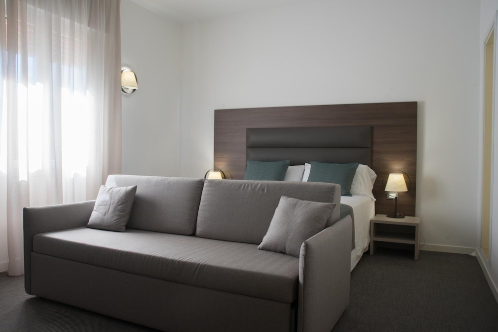 Hotel Villa Sorriso — Hotel rooms in Jesolo, Veneto
