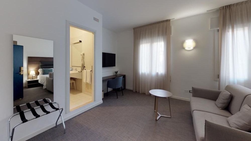 Hotel Villa Sorriso — Hotel rooms in Jesolo, Veneto