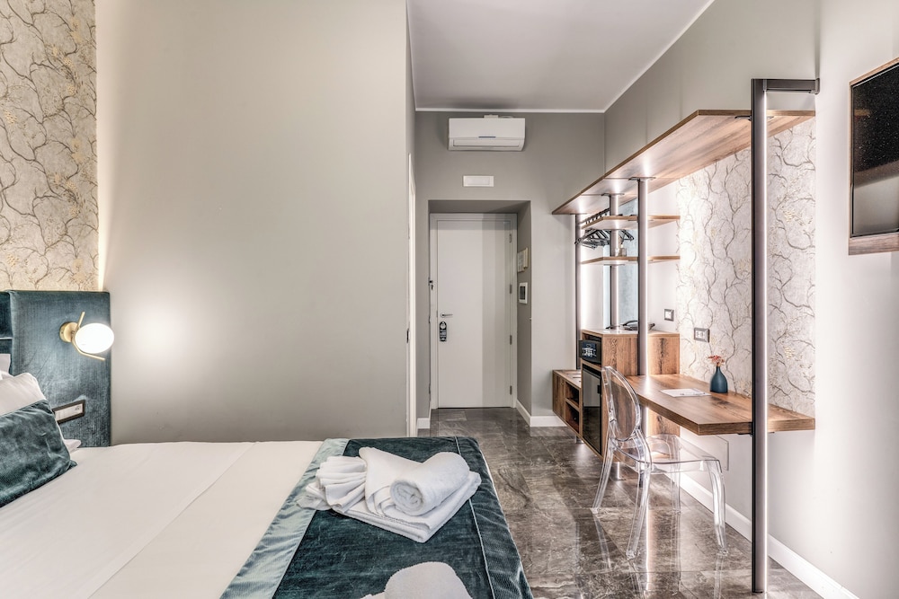 Apollo Boutique Hotel — Hotel rooms in Rome, Lazio
