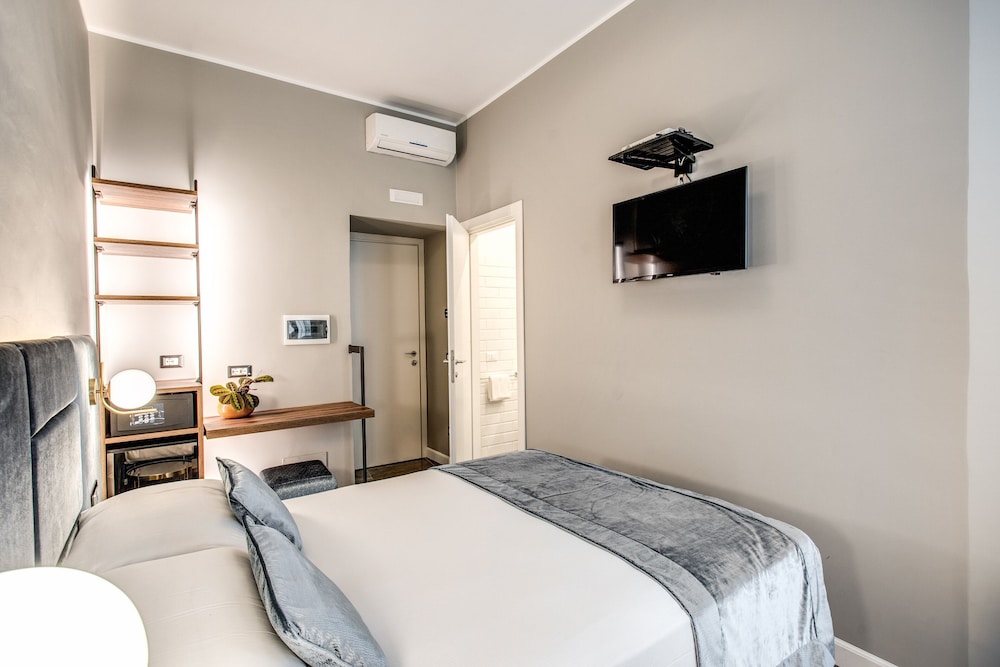 Apollo Boutique Hotel — Hotel rooms in Rome, Lazio