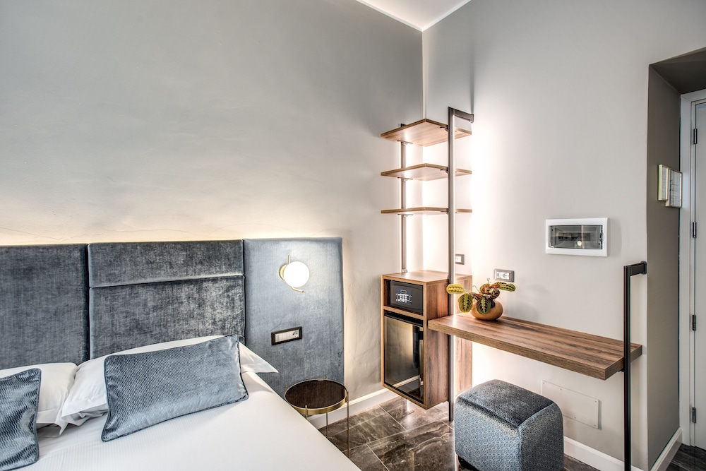 Apollo Boutique Hotel — Hotel rooms in Rome, Lazio