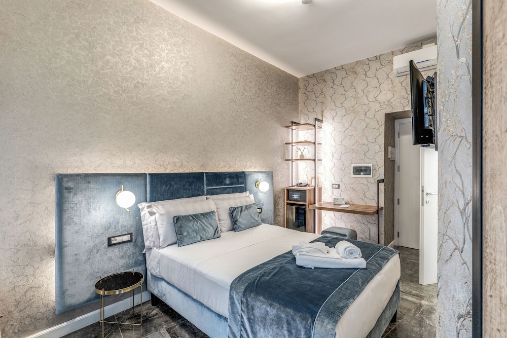 Apollo Boutique Hotel — Hotel rooms in Rome, Lazio