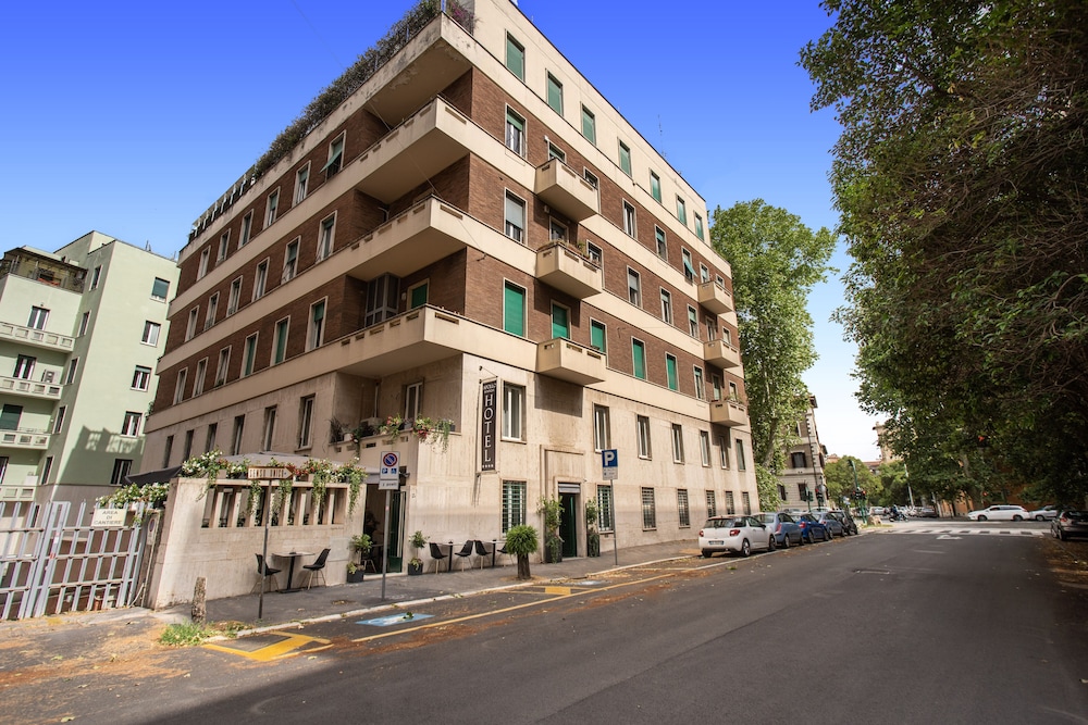 Apollo Boutique Hotel — Hotel building in Rome, Lazio
