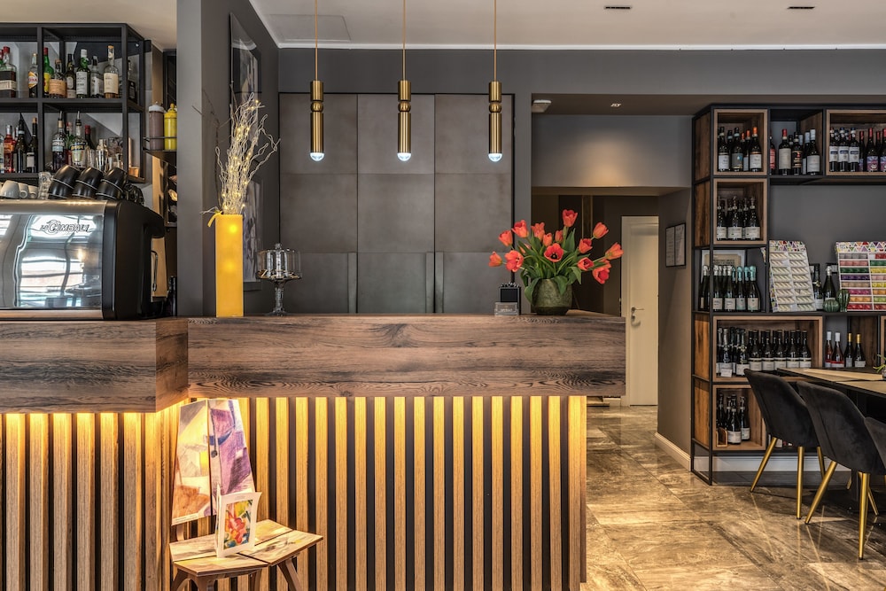 Apollo Boutique Hotel — Restaurant & bars in Rome, Lazio