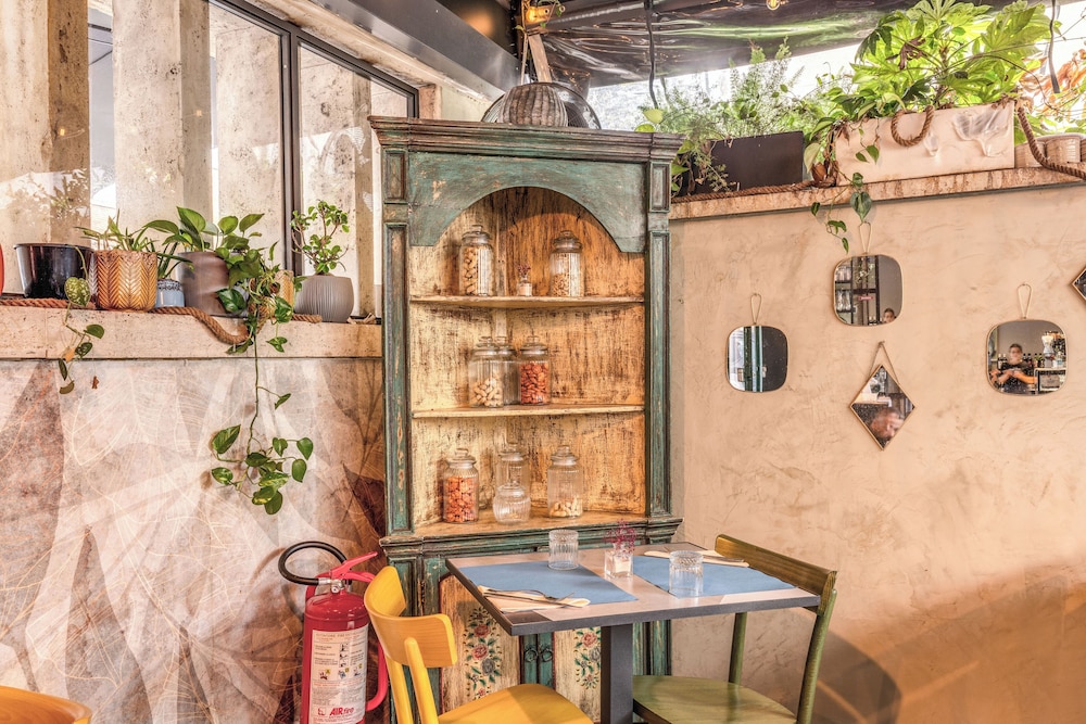 Apollo Boutique Hotel — Restaurant & bars in Rome, Lazio