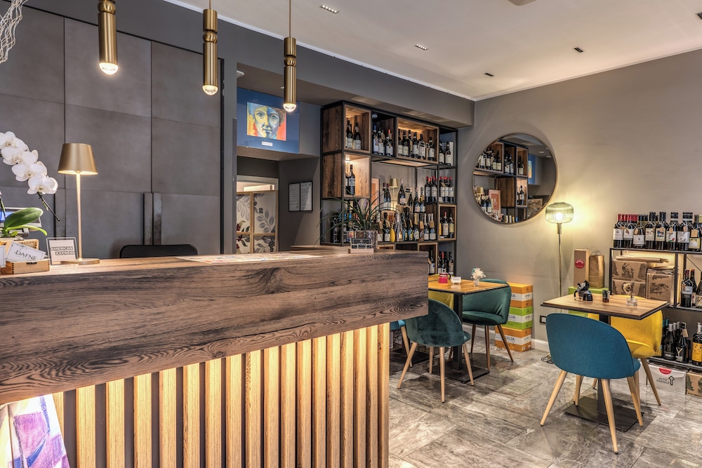 Apollo Boutique Hotel — Restaurant & bars in Rome, Lazio