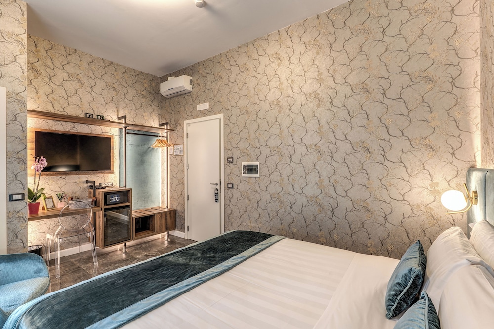 Apollo Boutique Hotel — Hotel rooms in Rome, Lazio