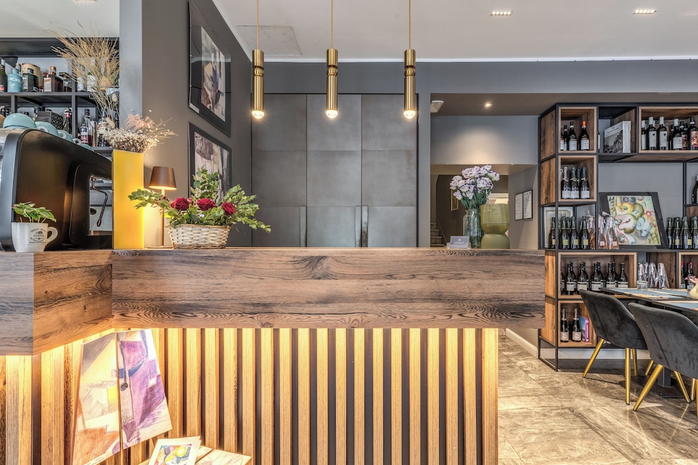 Apollo Boutique Hotel — Restaurant & bars in Rome, Lazio