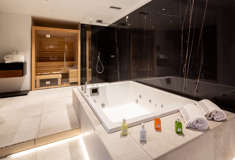 The Corner Duomo Hotel — Spa in Milan, Lombardy