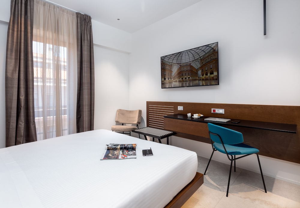 The Corner Duomo Hotel — Hotel rooms in Milan, Lombardy