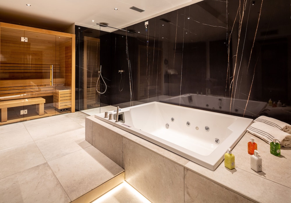 The Corner Duomo Hotel — Spa in Milan, Lombardy
