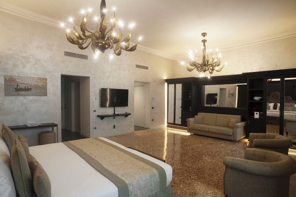 Hotel Aquarius Venice — Hotel rooms in Venice, Veneto