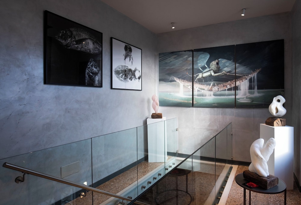 Hotel Aquarius Venice — Hotel building in Venice, Veneto