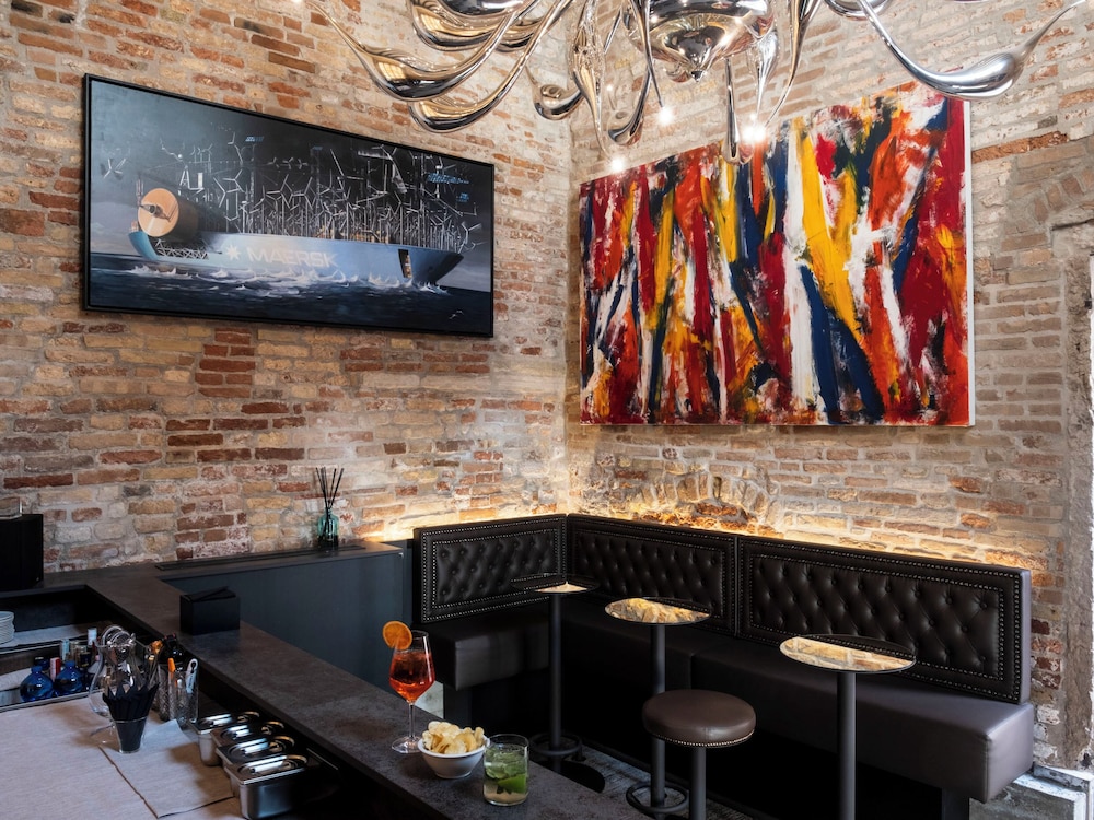 Hotel Aquarius Venice — Restaurant & bars in Venice, Veneto