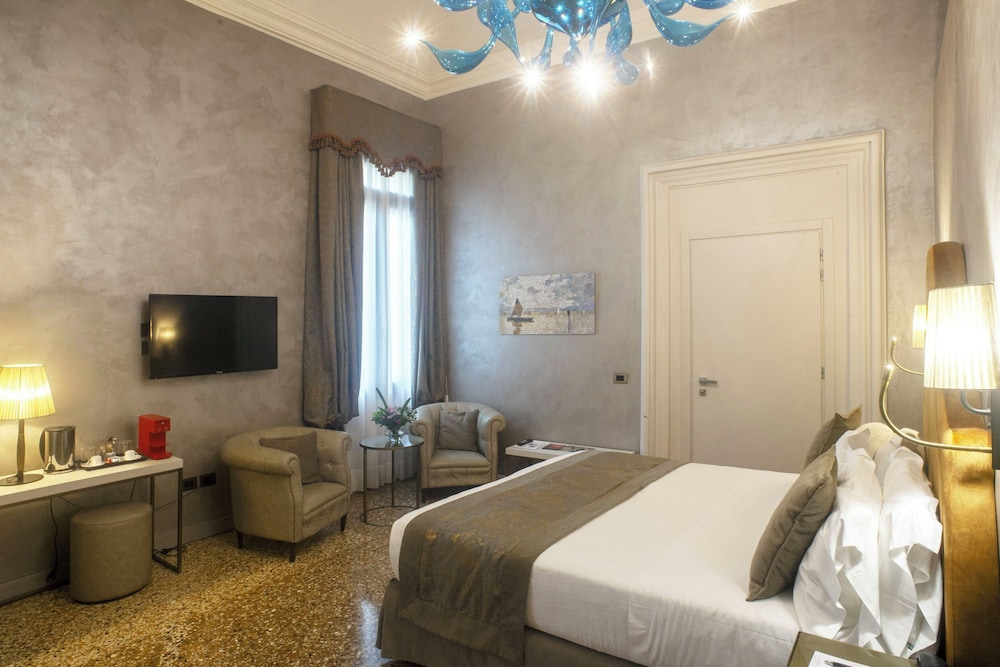 Hotel Aquarius Venice — Hotel rooms in Venice, Veneto