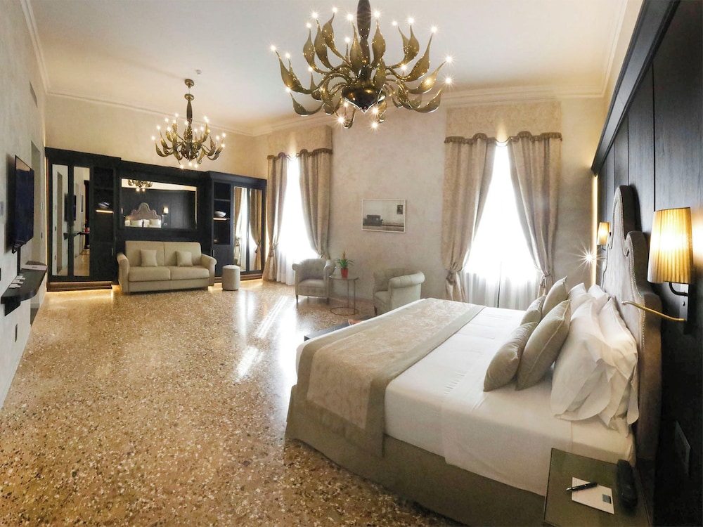 Hotel Aquarius Venice — Hotel rooms in Venice, Veneto