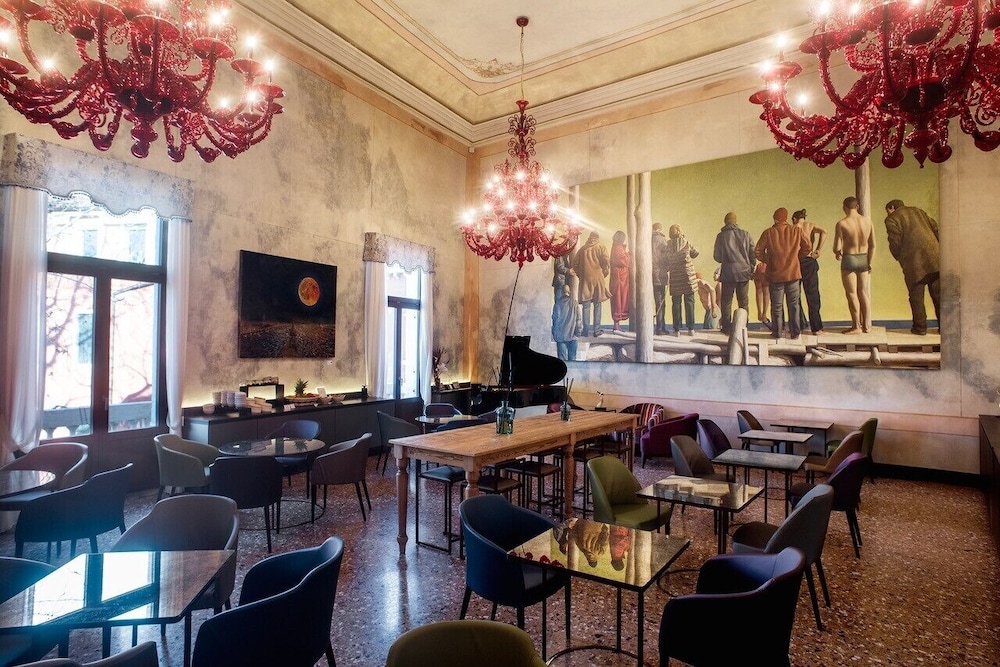 Hotel Aquarius Venice — Restaurant & bars in Venice, Veneto