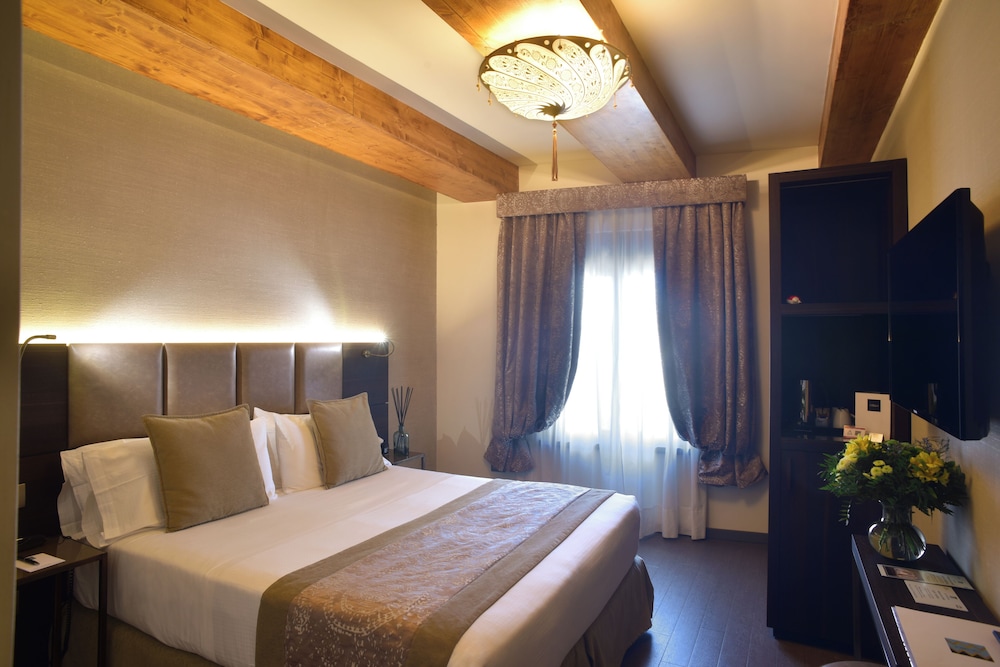 Hotel Aquarius Venice — Hotel rooms in Venice, Veneto