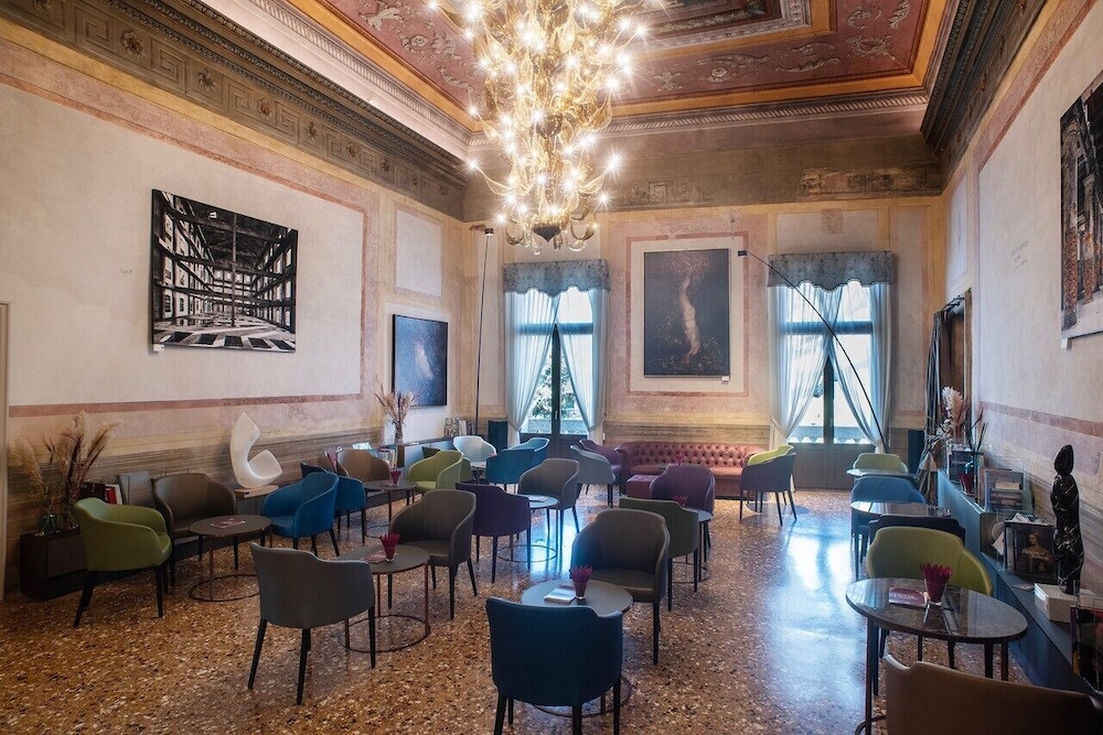 Hotel Aquarius Venice — Restaurant & bars in Venice, Veneto