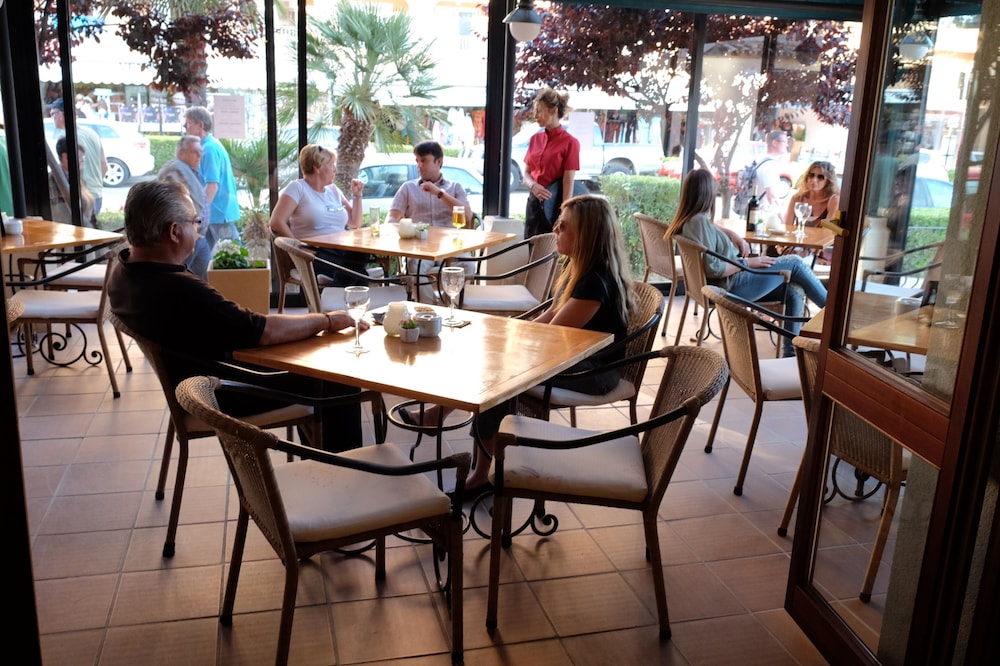 Hotel Bell Port — Restaurant & bars in Cala Ratjada, Balearic Islands