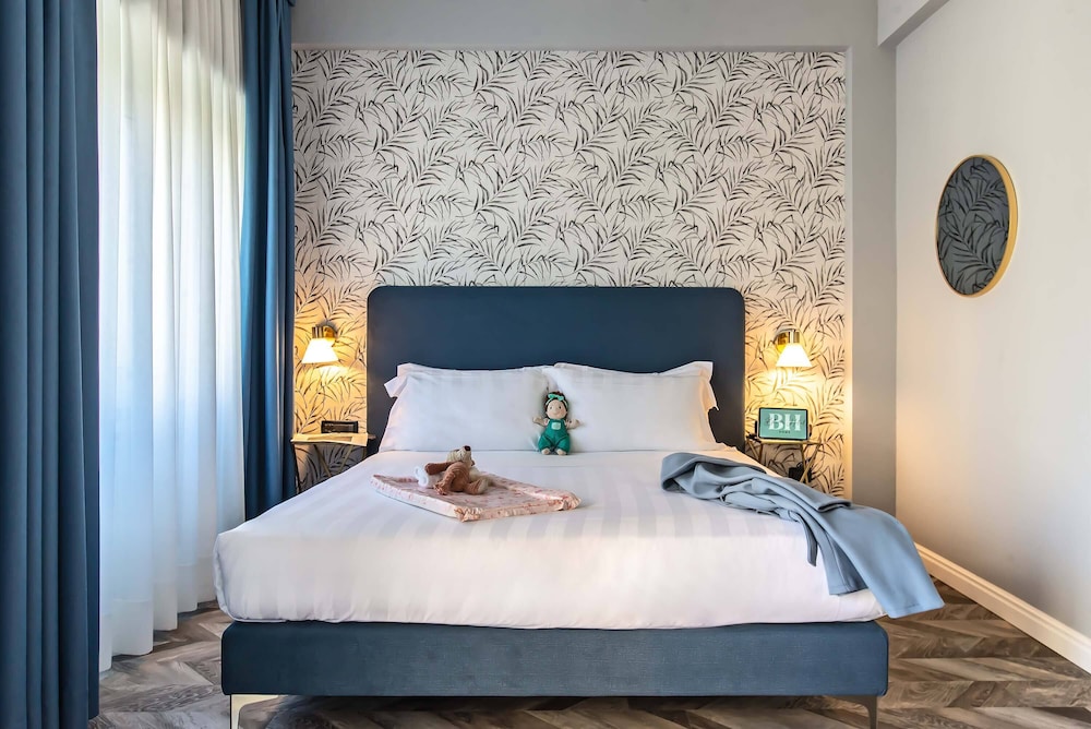 Bloom Hotel Rome — Hotel rooms in Rome, Lazio