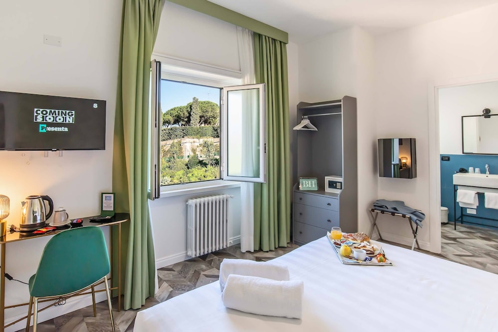 Bloom Hotel Rome — Hotel rooms in Rome, Lazio