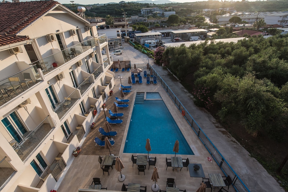 The Senses Tsilivi Hotel — Swimming pool in Tsilivi, Ionian Islands
