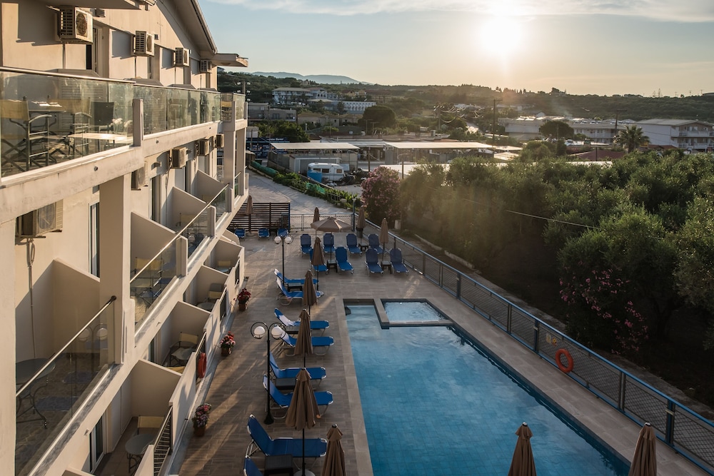 The Senses Tsilivi Hotel — Swimming pool in Tsilivi, Ionian Islands