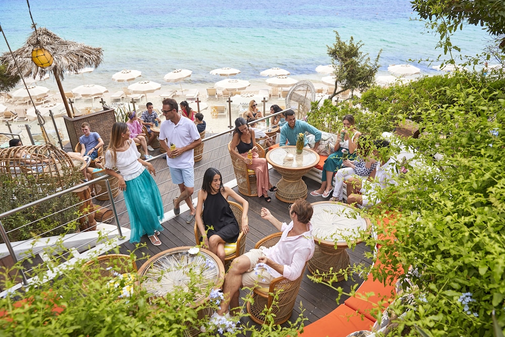 Forte Village Resort - Le Dune — Restaurant & bars in Santa Margherita di Pula, Sardinia