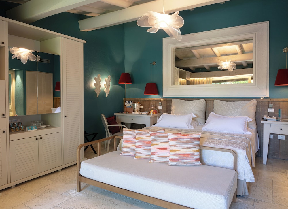 Forte Village Resort - Le Dune — Hotel rooms in Santa Margherita di Pula, Sardinia