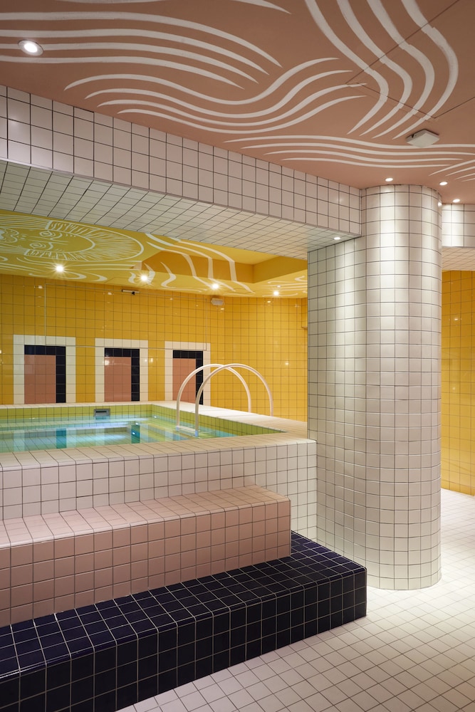 Mama Shelter Roma — Swimming pool in Rome, Lazio