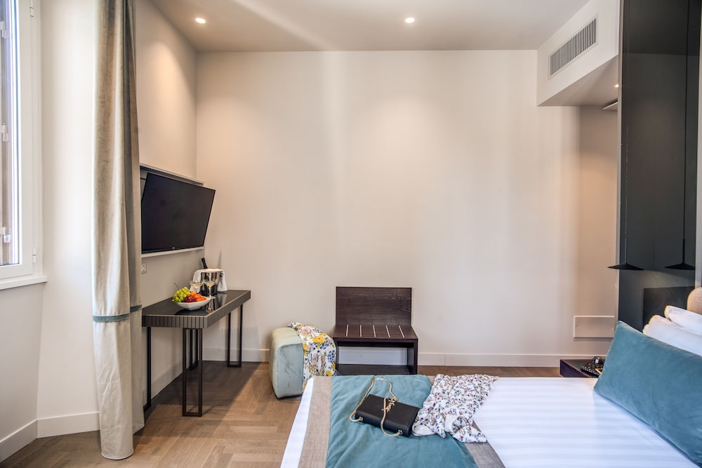Hotel 77 Seventy-Seven — Rooms in Rome, Lazio
