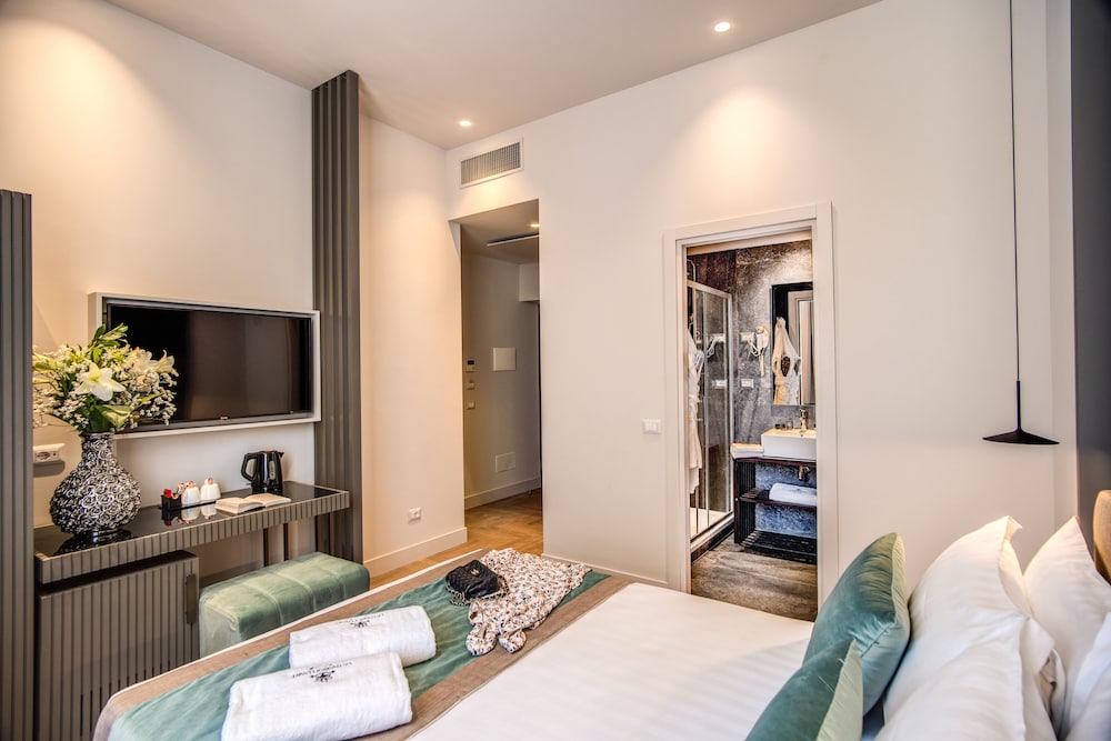 Hotel 77 Seventy-Seven — Rooms in Rome, Lazio