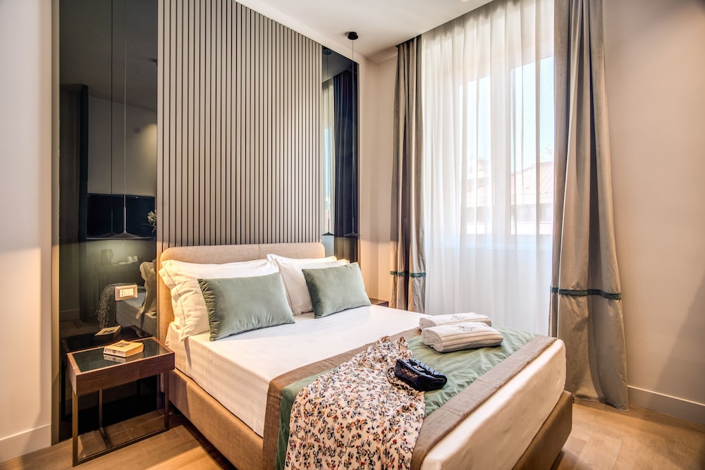 Hotel 77 Seventy-Seven — Rooms in Rome, Lazio