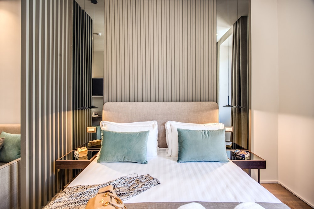 Hotel 77 Seventy-Seven — Rooms in Rome, Lazio