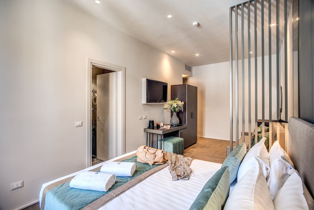 Hotel 77 Seventy-Seven — Rooms in Rome, Lazio