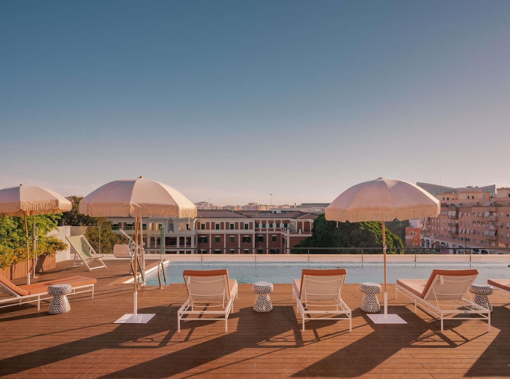 Ibis Styles Sevilla Santa Justa — Swimming pool in Seville, Andalusia