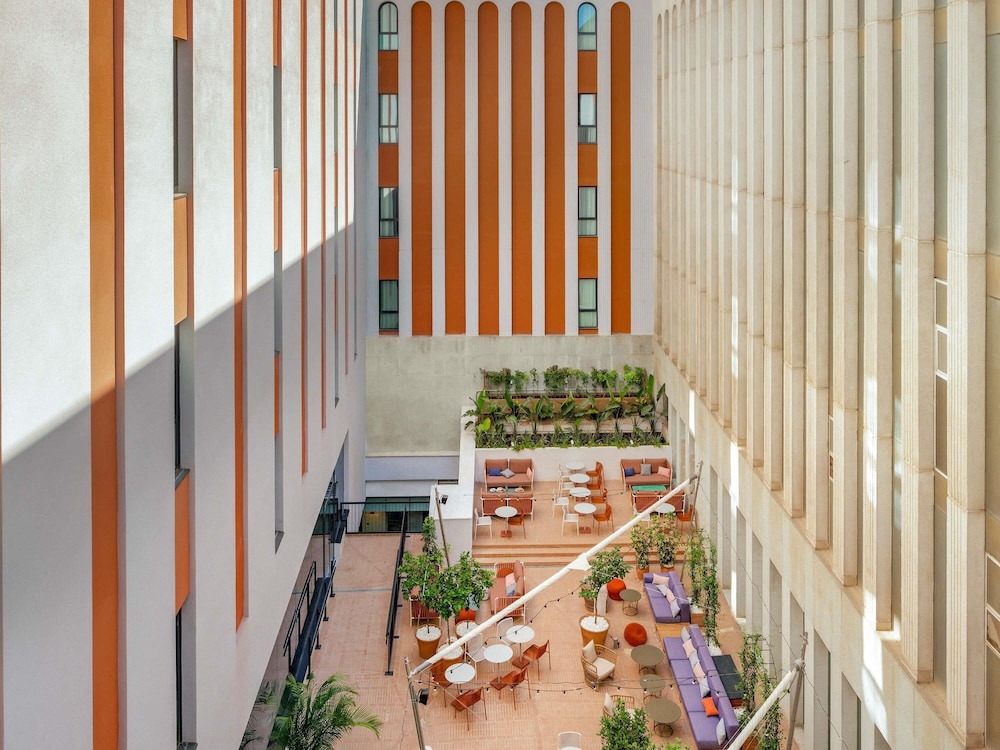 Ibis Styles Sevilla Santa Justa — Hotel building in Seville, Andalusia