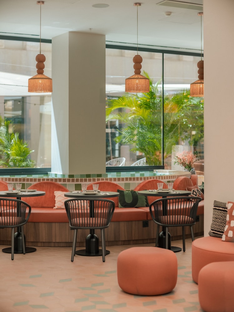 Ibis Styles Sevilla Santa Justa — Restaurant & bars in Seville, Andalusia