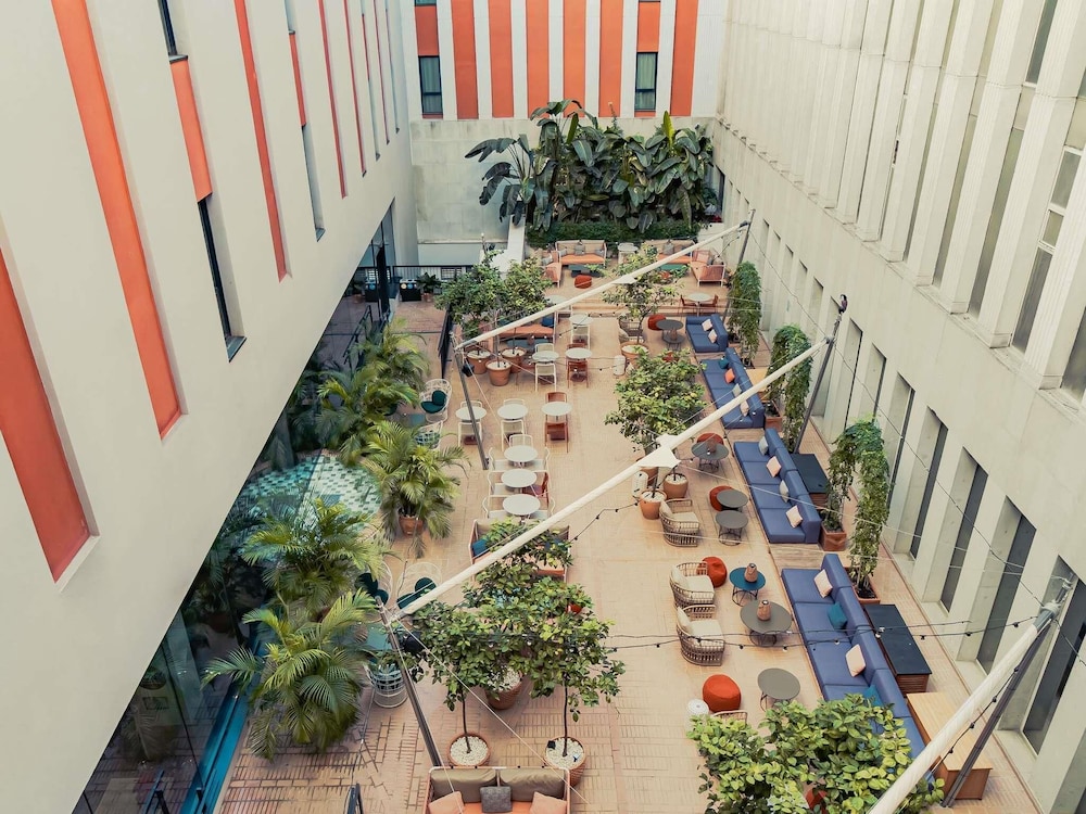 Ibis Styles Sevilla Santa Justa — Hotel building in Seville, Andalusia