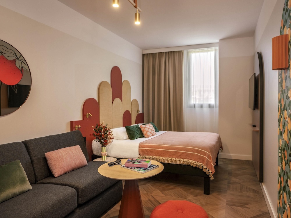 Ibis Styles Sevilla Santa Justa — Hotel rooms in Seville, Andalusia